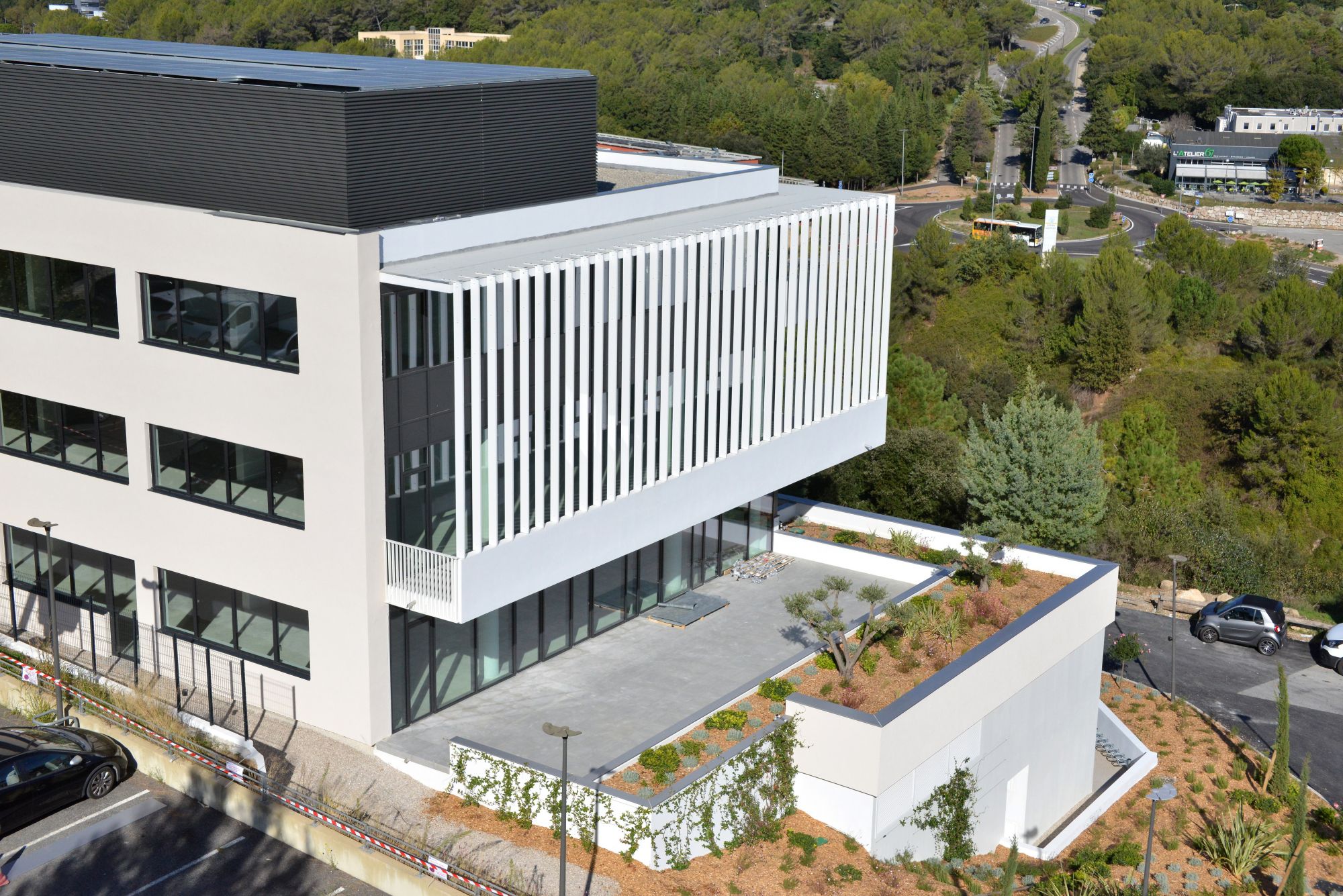 &copy;Kardham_Valimmo_Partenariat Mazzares Architectes_Biot Sophia Antipolis_Photo Remy Schejbal