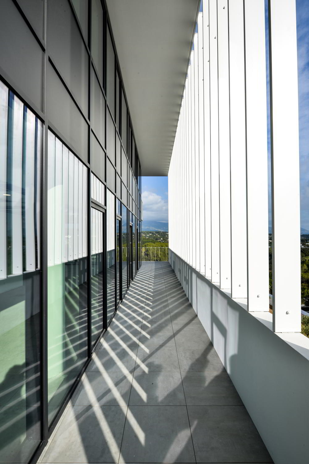 &copy;Kardham_Valimmo_Partenariat Mazzares Architectes_Biot Sophia Antipolis_Photo Remy Schejbal